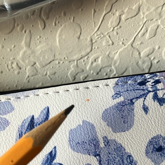 Victoria’s Secret: White with blue floral tote bag- summer/beach/vacation - Picture 3 of 16